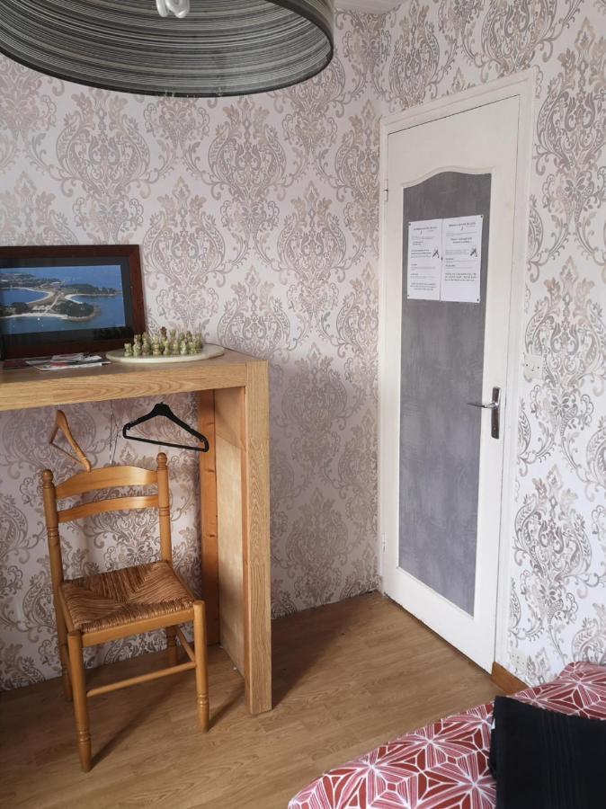 Chambre Au Calme Et Simple, Cuisine A Dispo Saint-Pol-de-Léon Dış mekan fotoğraf